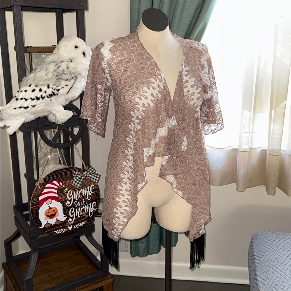 LuLaRoe Monroe Tan & White Kimono with Black Fringe - Size: Small